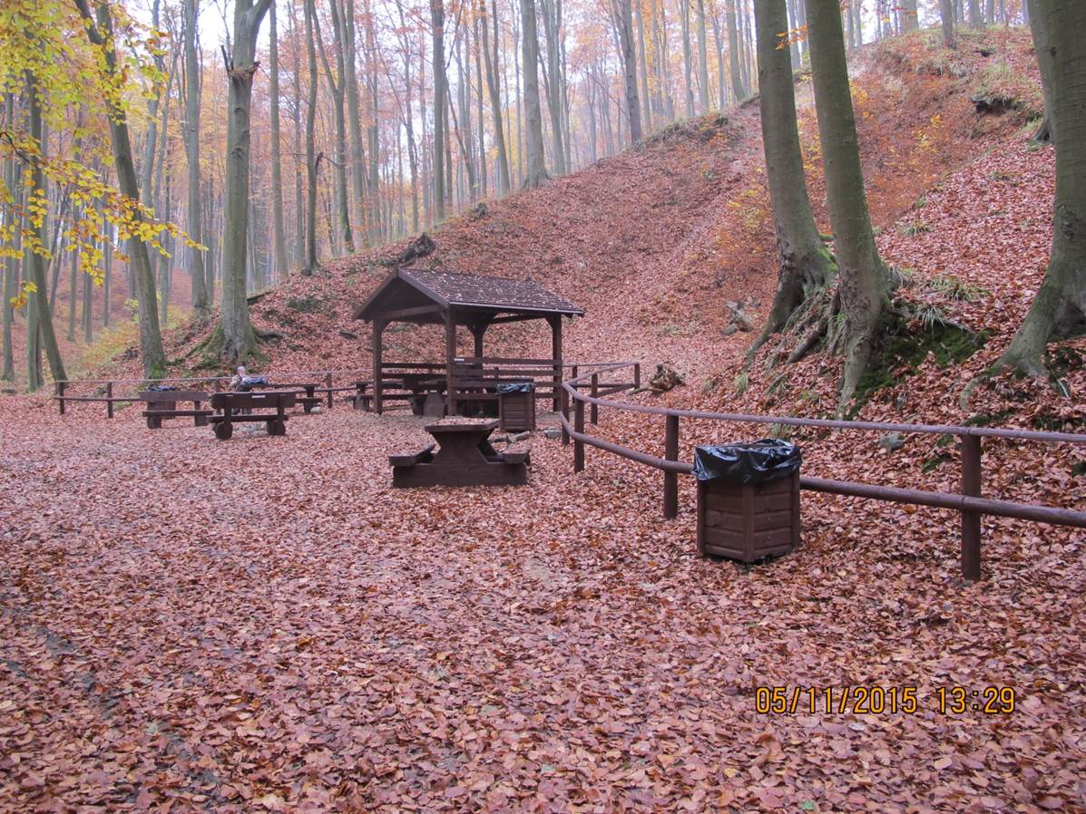 Nowe oblicze miejsca odpoczynku pod Bukowcem /dawniej Kamienne Krzesła/. Fot. Lidia Kmiecińska